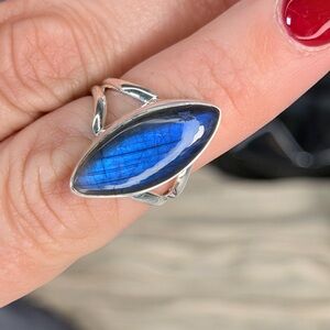 Peacock Blue Marquise Labradorite Sterling Silver 925 Ring size 7